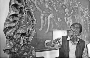 Haroldo Rodas en el Museo de Arte Colonial de la ciudad de Antigua, Guatemala, septiembre de 2015